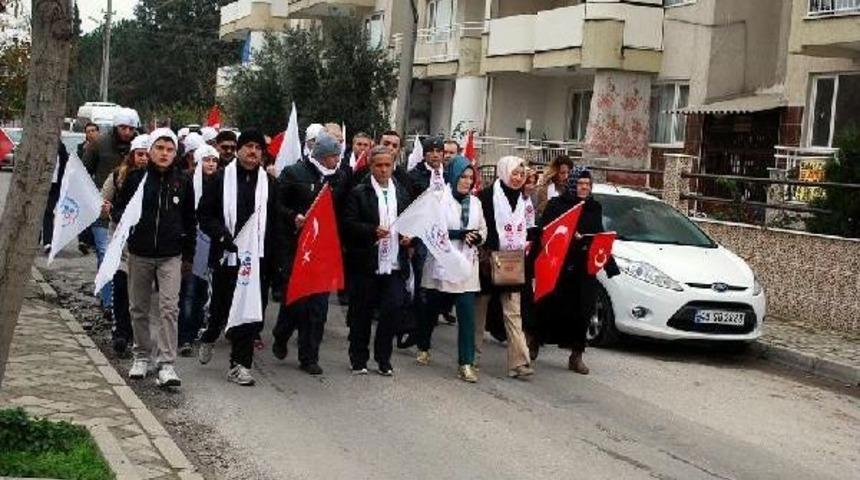 Sarıkamış Şehitleri İ&ccedil;in Havuza Girip, Bayrak A&ccedil;tı