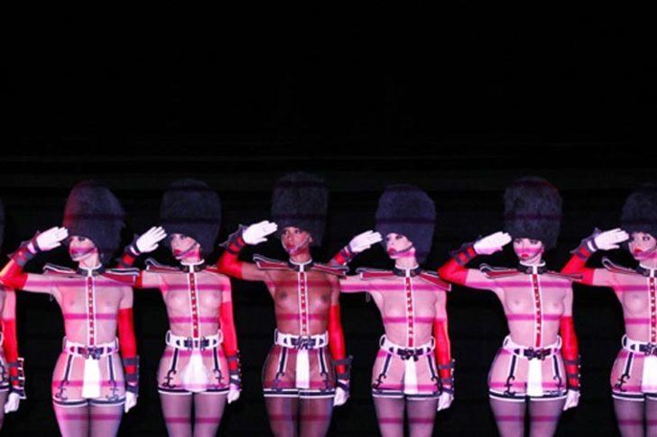 Striptiz şovları büyüledi G3