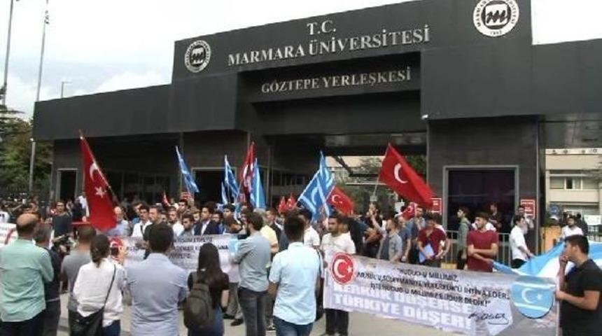Marmara Üniversitesi'nde "referandum" Protestosu