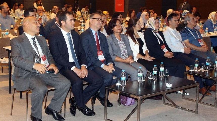 Yerel Yönetimlerde Sosyal Hizmetler Bu Sempozyumda Konuşuldu