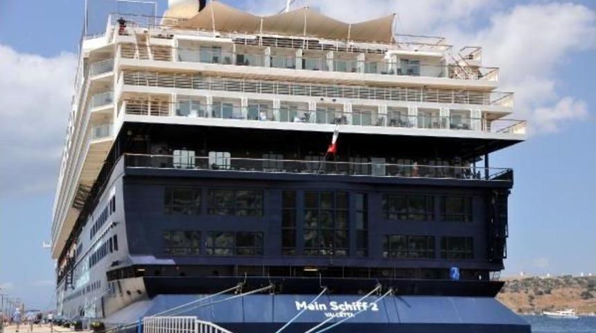 'mein Schiff 2' Tekrar Bodrum'da