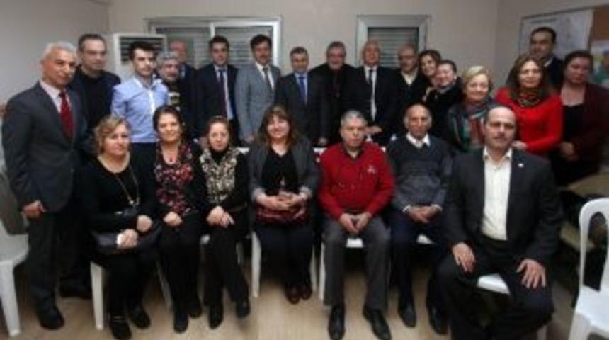 Karabağlar İ&ccedil;in Elele Verdiler