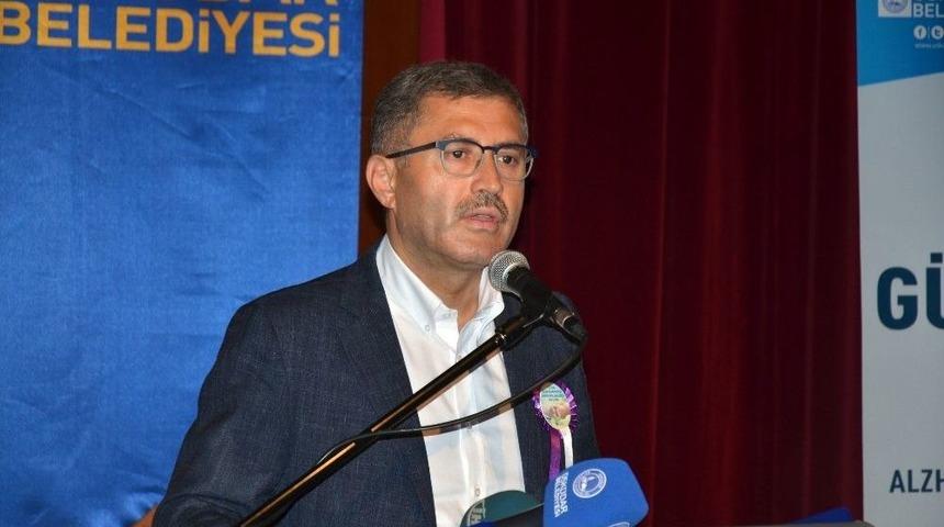 &Uuml;sk&uuml;dar&rsquo;da Alzheimer Sempozyumu D&uuml;zenlendi