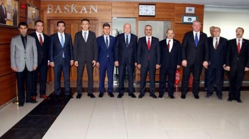Vakıfbank Genel M&uuml;d&uuml;r&uuml; Aydoğan, Başkan Aydın&rsquo;ı Ziyaret Etti