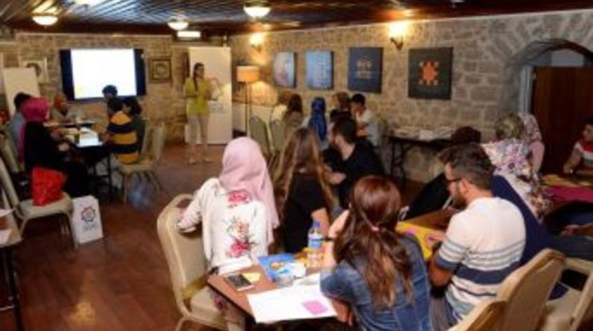 Meram Gen&ccedil;lik Meclisi Proje Eğitimi Aldı