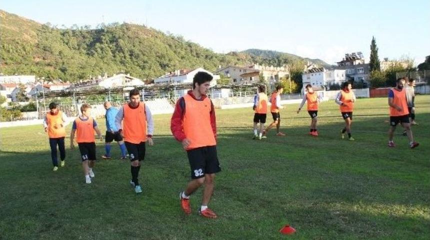 Lider Marmaris Gen&ccedil;likspor, Ortaca Belediyespor&rsquo;a Bileniyor