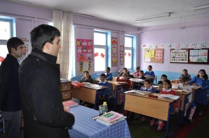 Kaymakamdan Gülyüzü Köyü Okuluna Sürpriz Ziyaret G1