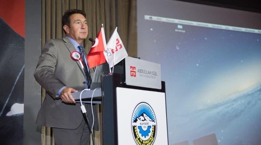 Ag&uuml;&rsquo;de &ldquo;d&uuml;nden Bug&uuml;ne Ahilik&rdquo; Konulu Panel D&uuml;zenlendi