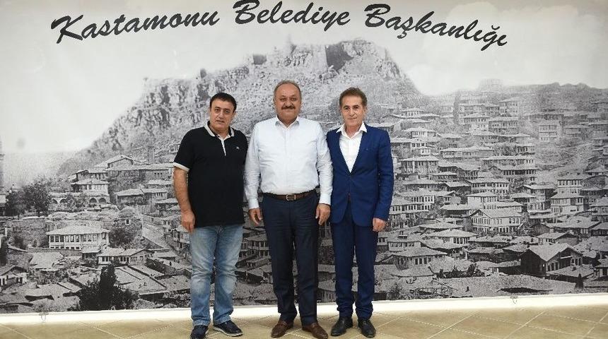 Ses Sanat&ccedil;ısı Mahmut Tuncer, Kastamonu&rsquo;yu Ziyaret Etti