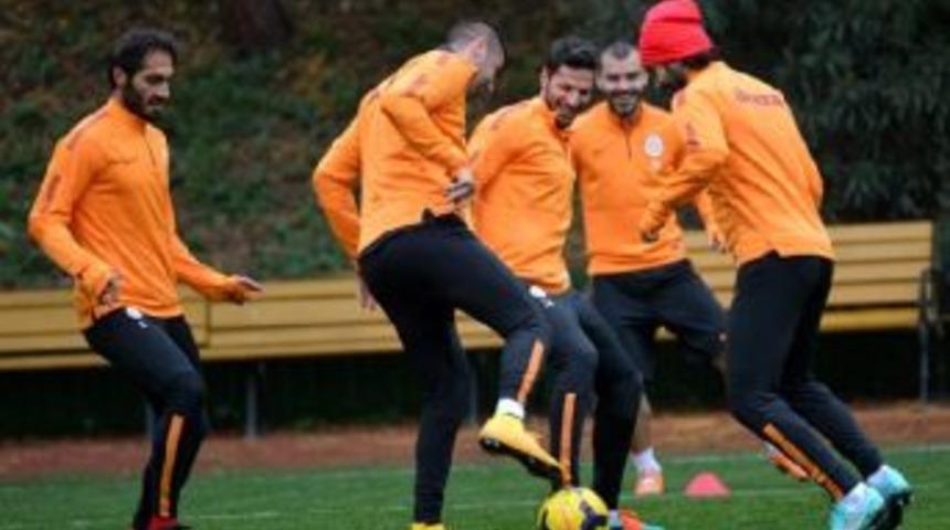 GALATASARAY, TRABZONSPOR MA&Ccedil;ININ HAZIRLIKLARINI S&Uuml;RD&Uuml;RD&Uuml;