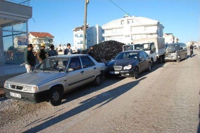 Didim’de Trafik Kazası: 1’i Ağır 2 Yaralı