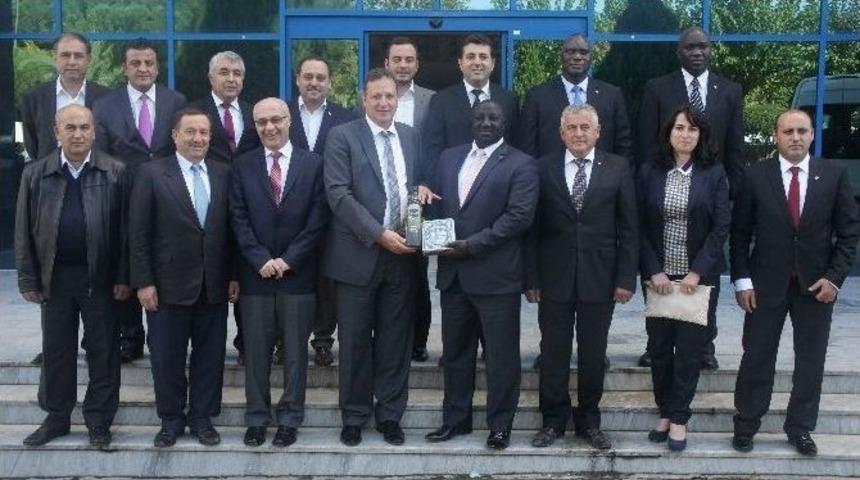 Gambiya&rsquo;nın Verimli Toprakları Aydınlı Yarıtımcıları Bekliyor