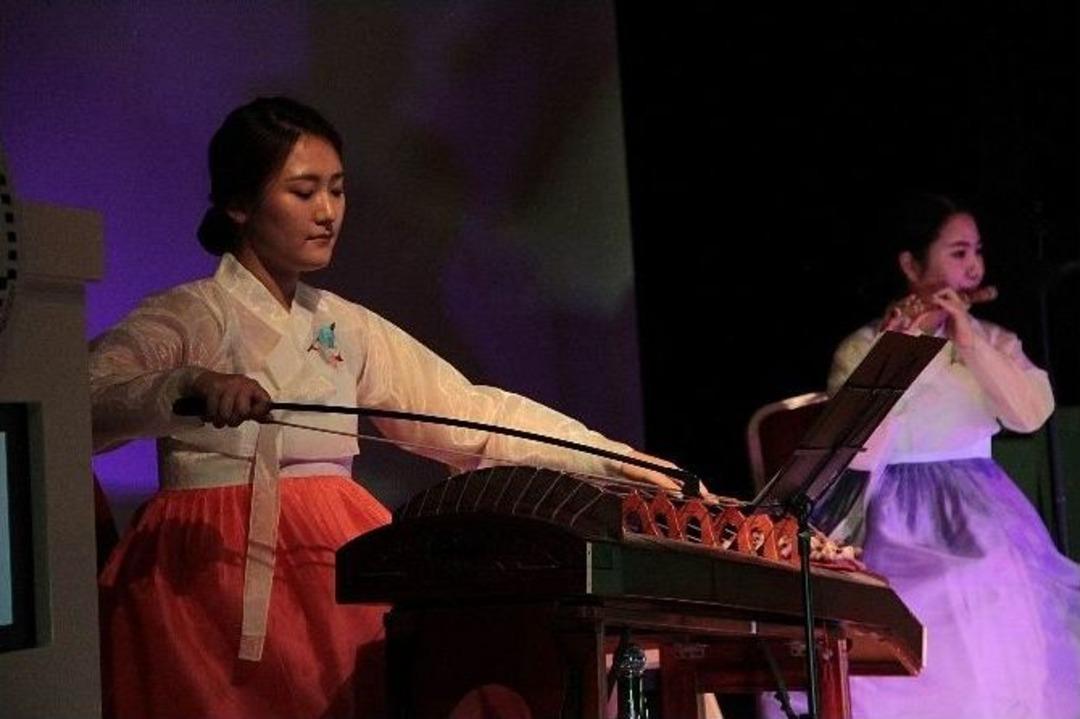 Om&uuml;&rsquo;de Kore Geleneksel M&uuml;zik Konseri