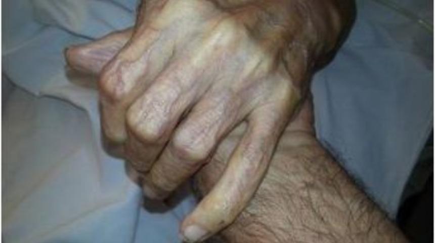 Deniz Gezmiş&rsquo;in Annesi Mukaddes Gezmiş Hayatını Kaybetti