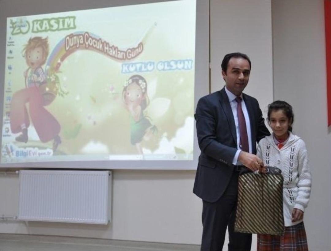 Tatvan&rsquo;da &ldquo;d&uuml;nya &Ccedil;ocuk Hakları G&uuml;n&uuml;&rdquo; Etkinliği