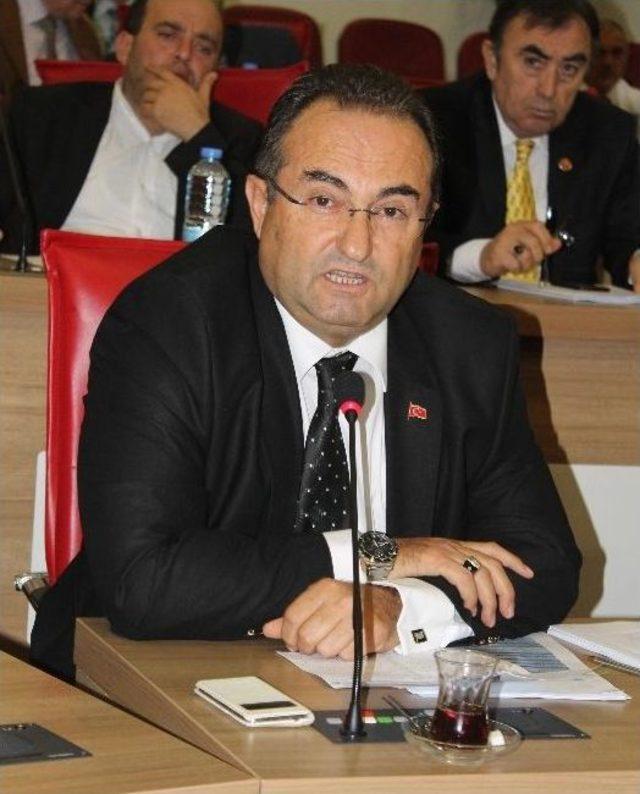 &Ccedil;er&ccedil;ioğlu: "&ccedil;iftlik Sahası Zebil Olursa, İki Elim Yakalarında Olur" 1