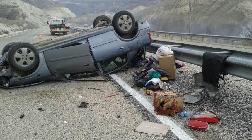 Sivas&rsquo;ta Trafik Kazası: 3 Yaralı