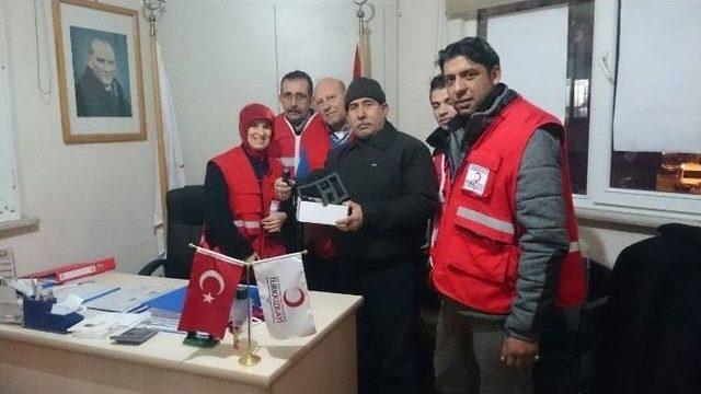 Kızılay&rsquo;dan Gaziye Gırtlak Konuşma Cihazı 1