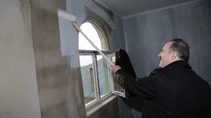 Tuşba Belediyesi Cami Ve Okulları Güzelleştiriyor