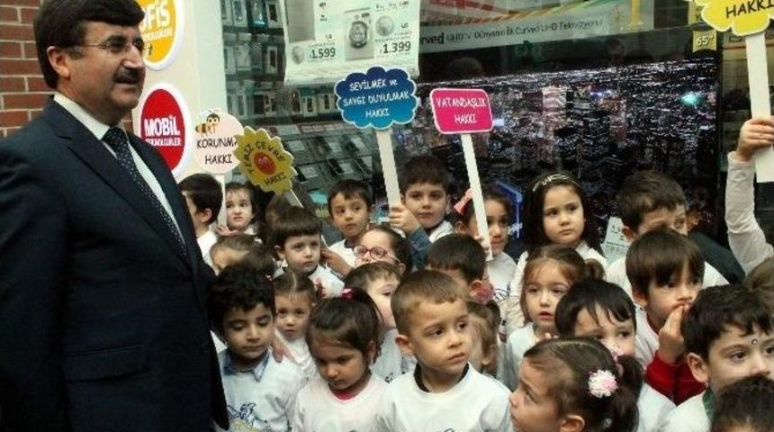 Trabzon Forum&rsquo;da 40 Ressam Bir İlki Ger&ccedil;ekleştirdi