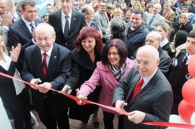 Süleymanpaşa Belediyesi Sosyal Yardım Mağazası Hizmete Açıldı