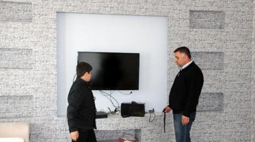 Silopi&rsquo;De Hırsızlar G&uuml;venlik Kamerasına Yakalandı