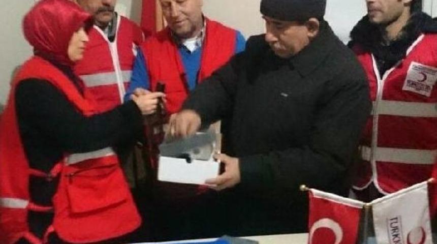 Kızılay&rsquo;Dan Gırtlak Kanseri Kıbrıs Gazisine Konuşma Cihazı Yardımı