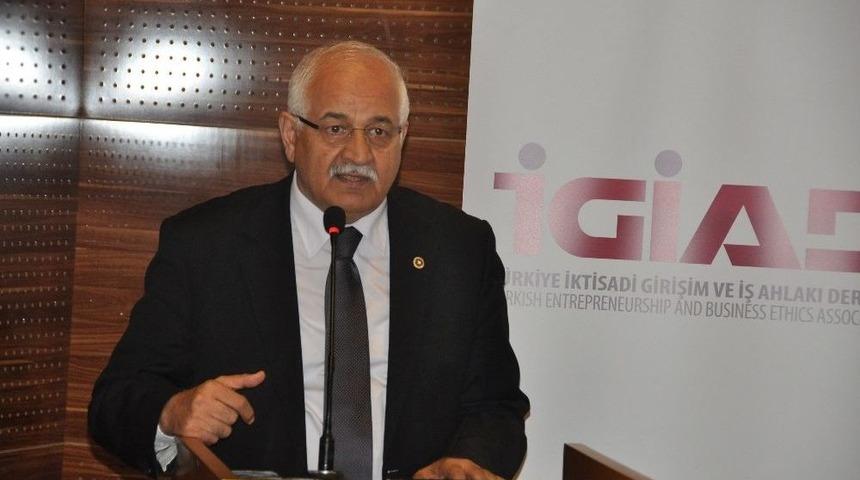 En Beğenilen Milletvekili Mehmet Erdoğan Se&ccedil;ildi