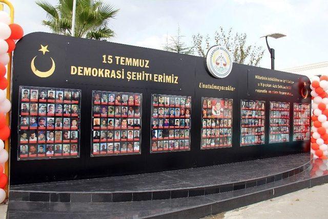 Bakan Özhaseki’den 15 Temmuz Şehitler Anıtı’nı Açtı