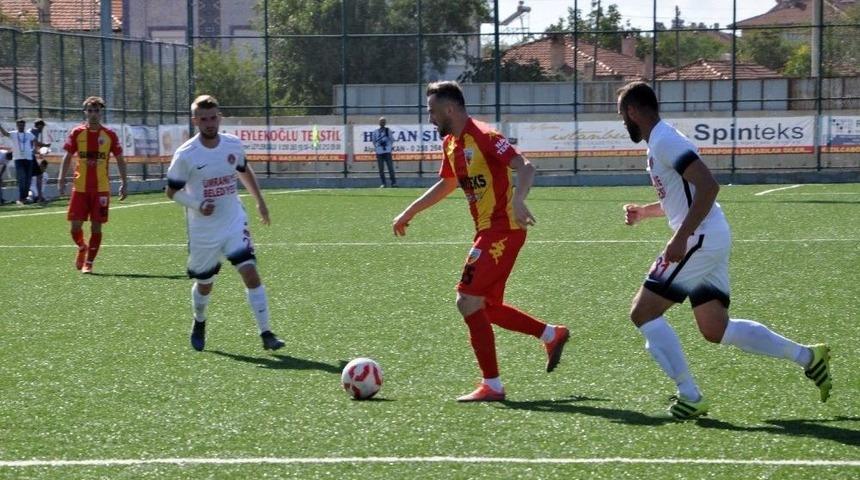 T&uuml;rkiye Kupası: Kızılcab&ouml;l&uuml;kspor: 2 - &Uuml;mraninespor: 1