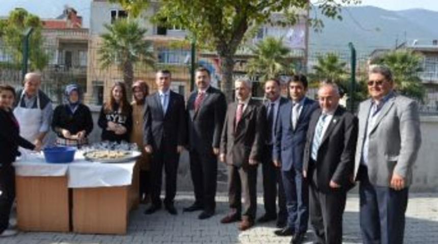 Kırkağa&ccedil; Anadolu Lisesi&rsquo;nden Aşure Hayrı