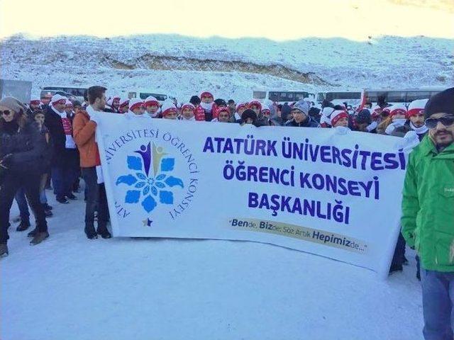 Atat&uuml;rk &Uuml;niversitesi &Ouml;ğrenci Konseyi Sarıkamış&rsquo;a &Ccedil;ıkartma Yaptı 2