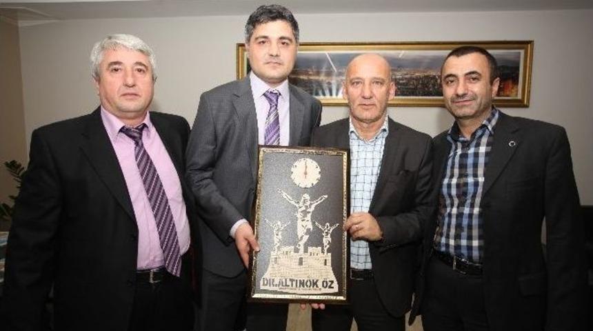 Yarenler Başkan Altınok &Ouml;z&rsquo;&uuml; Ziyaret Etti