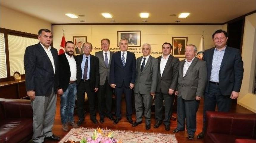 Kızılcab&ouml;l&uuml;kl&uuml; Tekstilcilerden Başkan Zolan&rsquo;a Teşekk&uuml;r Ziyareti