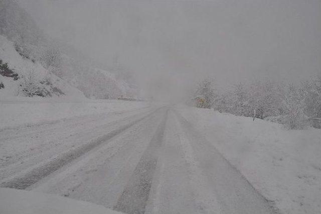 Zonguldak’ta 7 Köy Yolu Ulaşıma Kapandı