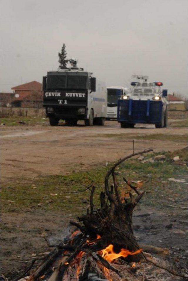 Honaz'da Endişeli Bekleyiş Sürüyor