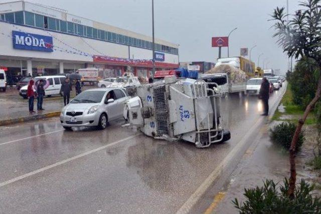 Toma'ya Çarpan Zırhlı Araç Shortland Devrildi