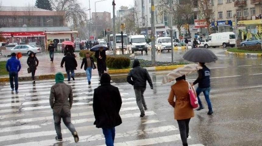 Yağışlar Adıyaman&rsquo;ı Etkisi Altına Aldı