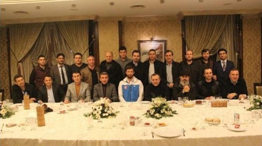 Platform, D&uuml;nya Şampiyonu Enes Erkan&rsquo;ı Ağırladı