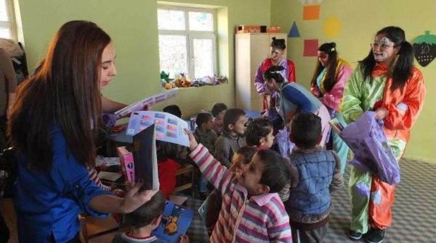 KARDEŞ OKUL SE&Ccedil;TİKLERİ ANAOKULU &Ouml;ĞRENCİLERİNİ SEVİNDİRDİLER