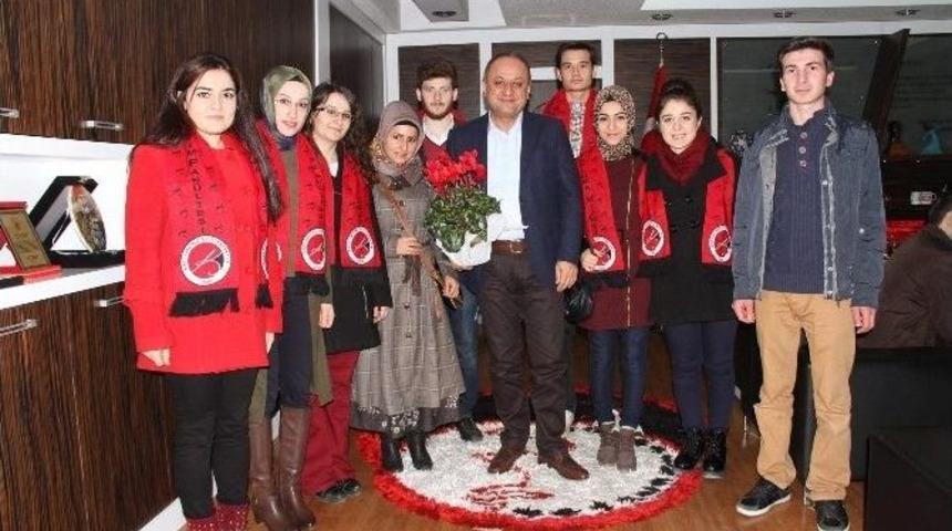 &Uuml;niversiteli &Ouml;ğrenciler, &ldquo;gerekli Numaralar Artık Cebimizde&rdquo; Projesi Hazırladı