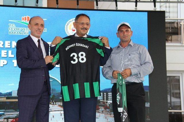 Bakan &Ouml;zhaseki: &ldquo;15 Yıl İ&ccedil;erisinde 7 Bu&ccedil;uk Milyon Konutu Baştan Sona Yenileceğiz&rdquo; 2