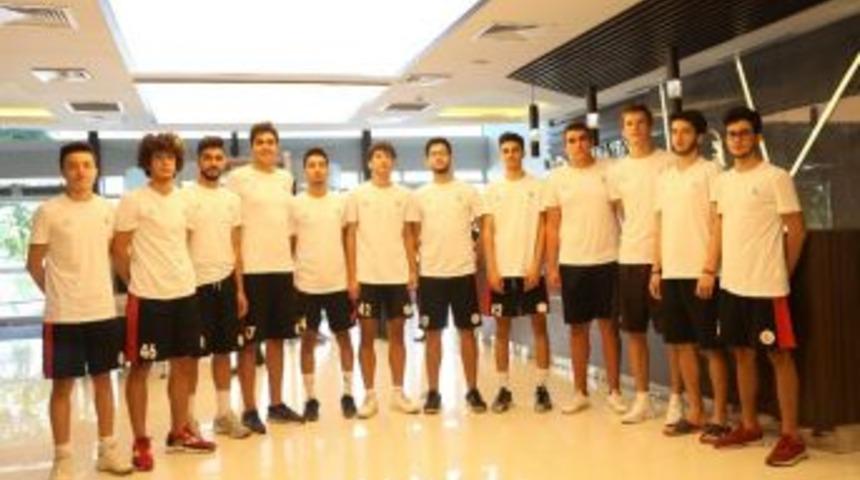 Gaziantep Basketbol Gelişim Takımı Sağlık Kontrol&uuml;nden Ge&ccedil;ti