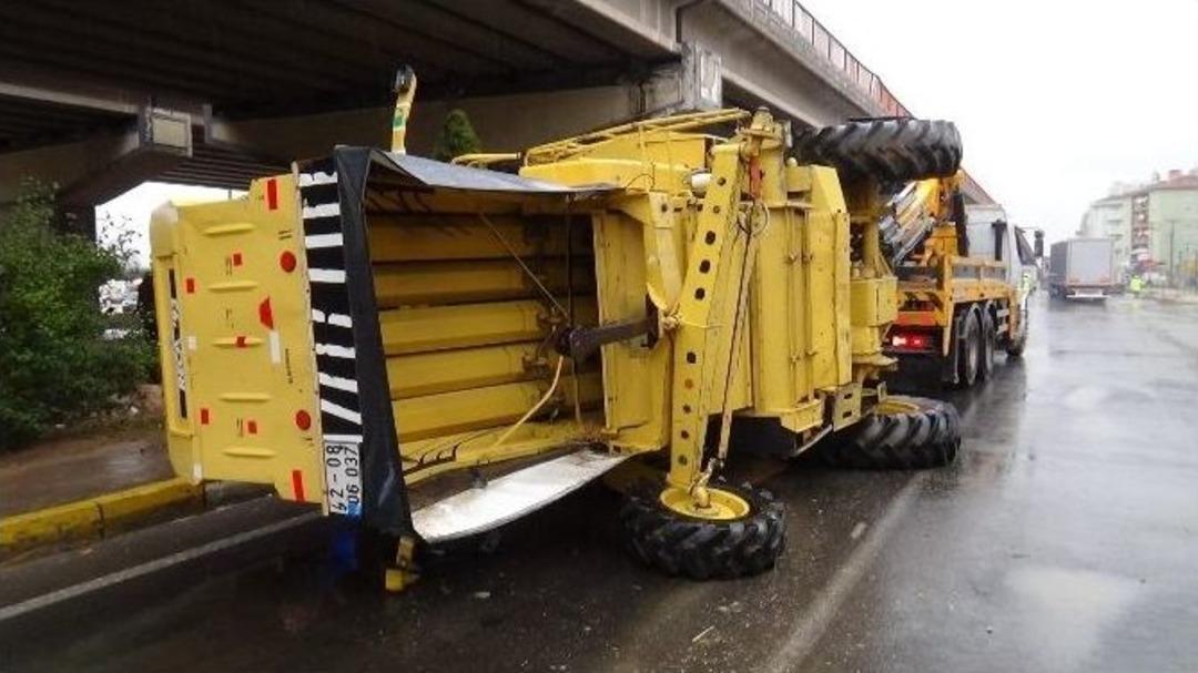 Bi&ccedil;erd&ouml;ver &Ccedil;ekiciden Yere D&uuml;şt&uuml;