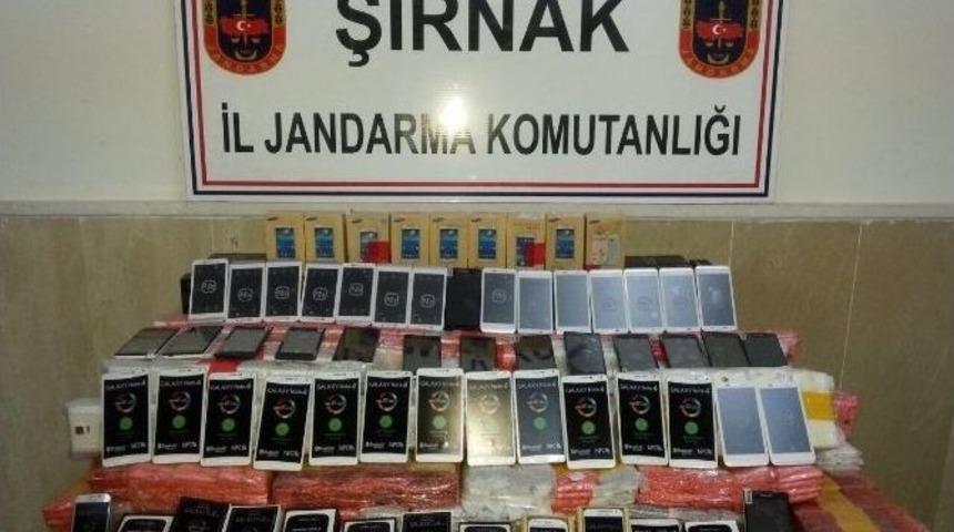 Şırnak&rsquo;ta 2 Milyon Liralık Ka&ccedil;ak Cep Telefonu Yakalandı