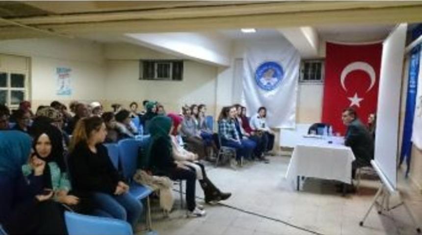 Yurt-kur &Ouml;ğrencilerine Kariyer Sohbeti