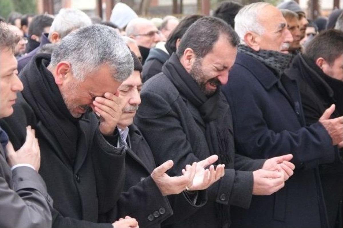 Halis Teker&rsquo;in Acı G&uuml;n&uuml;