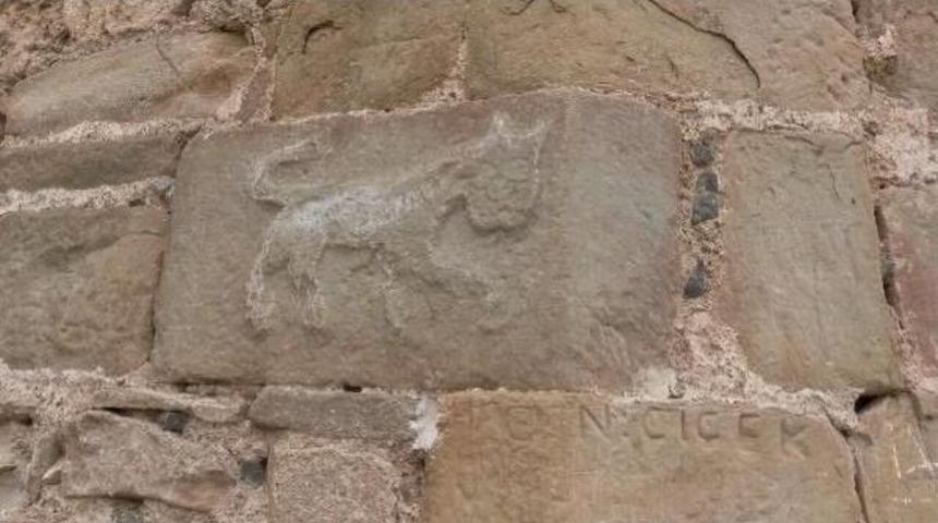 ELAZIĞ'DA KA&Ccedil;AK DEFİNECİLER SU&Ccedil;&Uuml;ST&Uuml; YAKALANDI