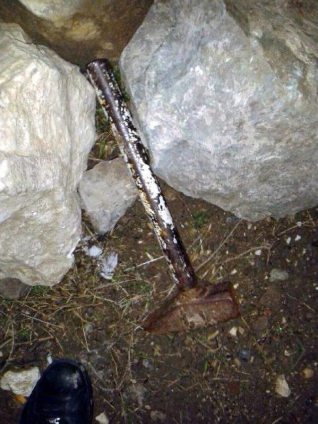 ELAZIĞ DA KA&Ccedil;AK DEFİNECİLER SU&Ccedil;&Uuml;ST&Uuml; YAKALANDI 1