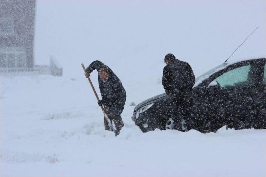 Erciyes&rsquo;te Kar Yağışı Etkili Oldu